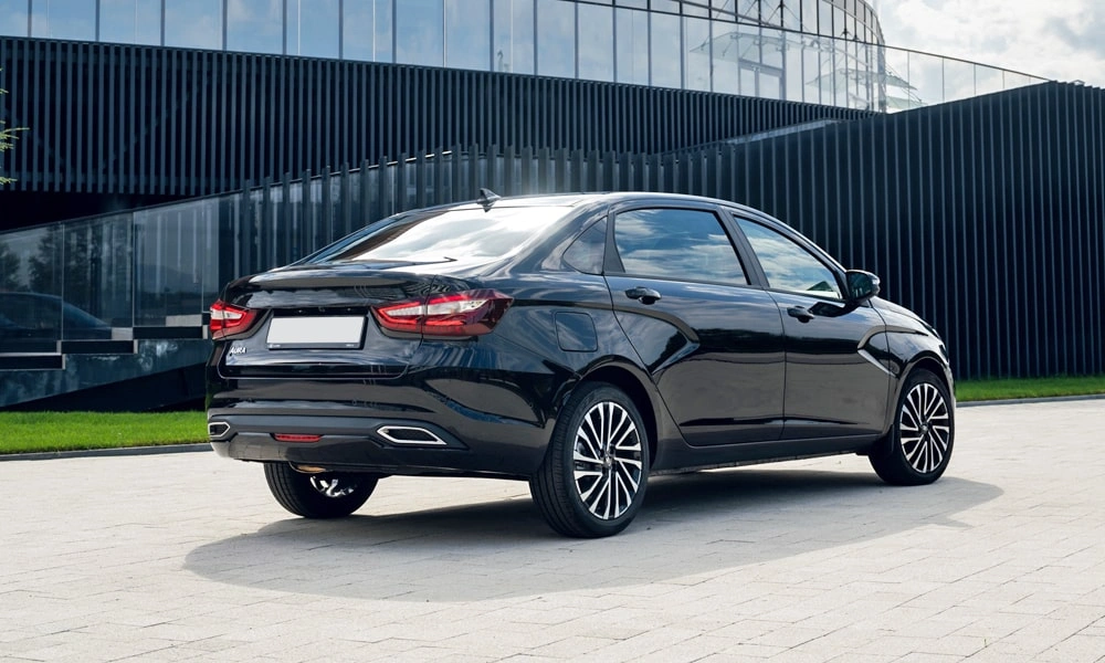 Lada Aura - фото №13