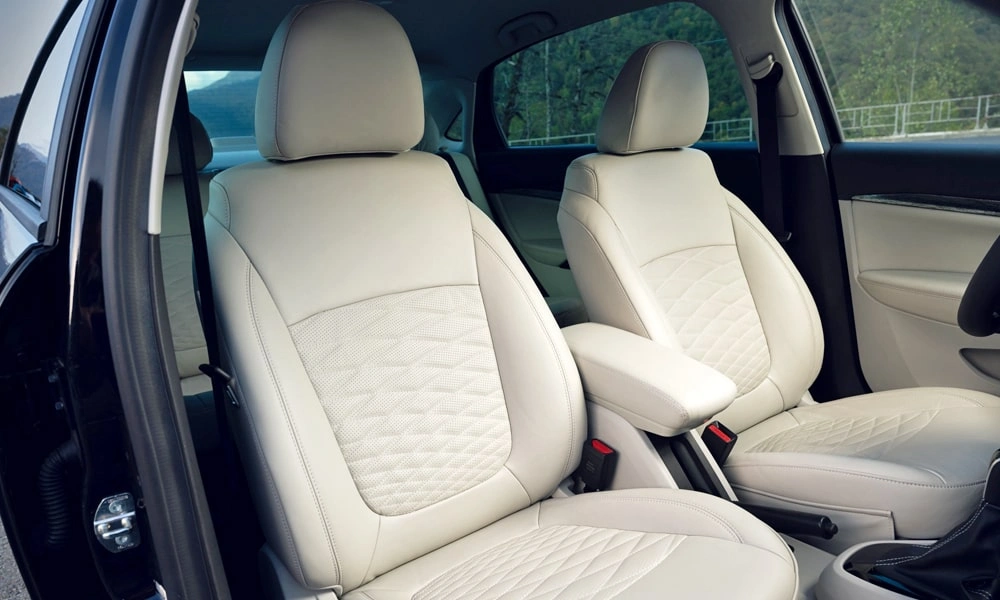 Lada Aura - фото №26